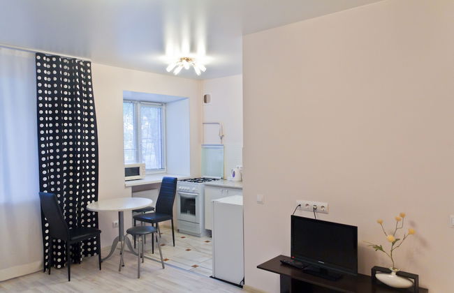 Apartment ALLiS-HALL on Malysheva 73a - Photo 7