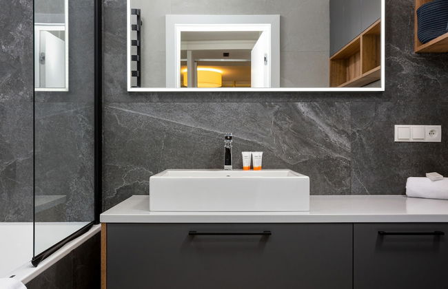 Warsaw Apartment Szajnowicza by Renters - Photo 28