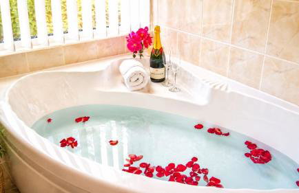 Arden Hill Farmhouse - Hot Tub, Snooker Table, Sleeps 16 - Foto 6