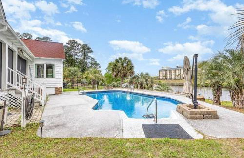 Paradise on Ocean Waterway Huge 5000 sq ft w Private Pool, Boat Dock, Grand Piano, Game Tables, BBQ, 1 acre Yard, Crib, Sleeps 34 - Foto 3