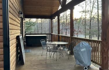 The Knotty Pine Cabin at Cabins of Wolf Pen Gap - Foto 19