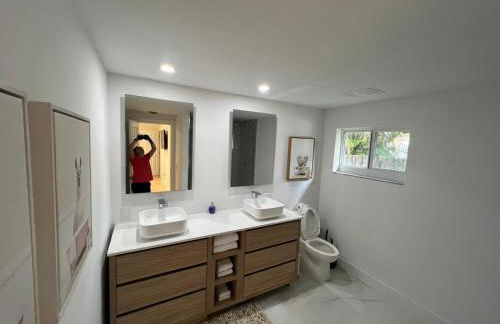 Entire home in Biscayne Park, Florida - Foto 23