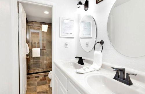 Apres Chalet Retreat~ Hot Tub~ Relax Away Cottage~ - Foto 20