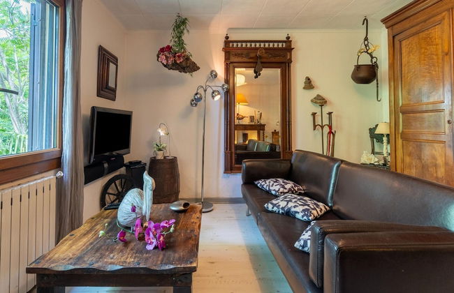 Majestic Holiday Home in Laroque With hot tub - Foto 16