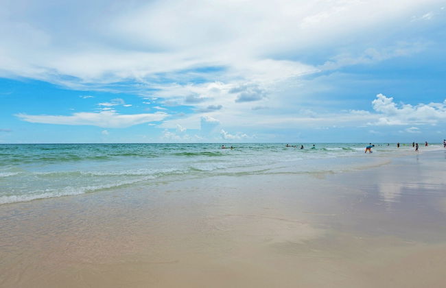 1st Floor, Walkable to Dining, Shopping, Beach - Sleeps 6 - Foto 38