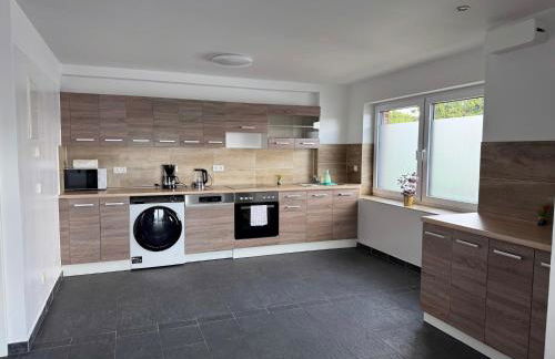 T&K Apartments - Wegberg - 4-7 room Apartments - private parking - WIFI - Fully equipped kitchen - Foto 13