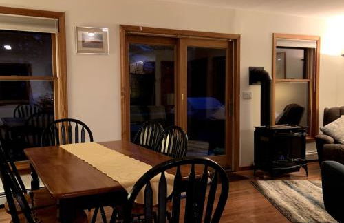 Beautiful Maine Retreat 4 Bdrm Lakeside Cottage - Foto 29