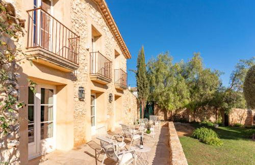 Casa de Piedra ubicada en el exclusivo wine village de Viladellops, te ofrece una experiencia única, donde el lujo y la tradición se fusionan en un entorno natural privilegiado - Foto 9