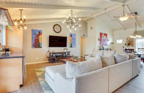 Horsey Hideaway Ranch House in Cave Creek! - Photo 4