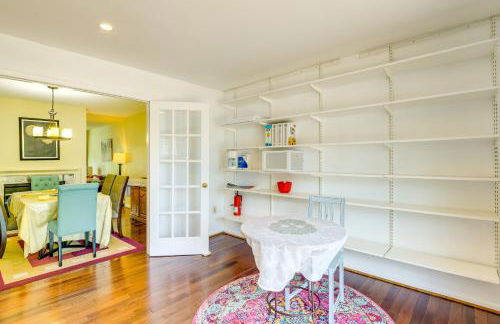 Close to Hospital and Dulles Herndon Townhome - Foto 12