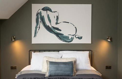 Designer Cotswold post house with external sauna - Foto 26