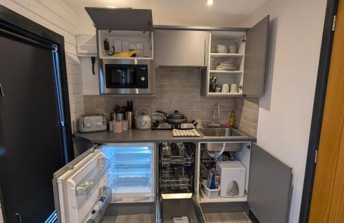 Beautiful Open Plan Lakeside Lodge, Shearsby - Photo 65