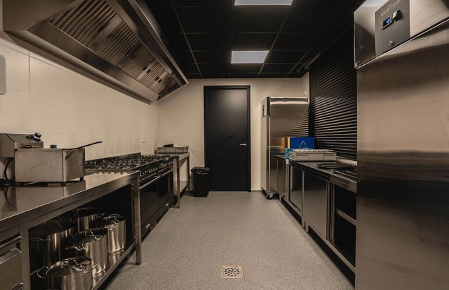 Large Countryside Group Stay - Photo 3