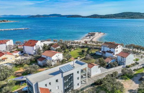 4 Bedroom Cozy Apartment In Srima - Foto 10