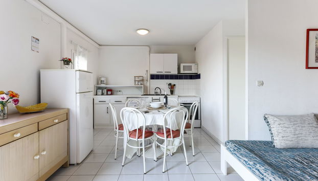 Apartment Eden Roc 2 by Interhome - Photo 5, Kitchen / Dining Room