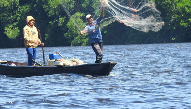Paseo en barco por la Vía Parque Isla de Salamanca - Foto 5, Pescadores faenando