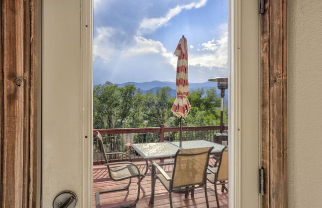 2brdowntown Occmountain Views & Grill - Photo 33