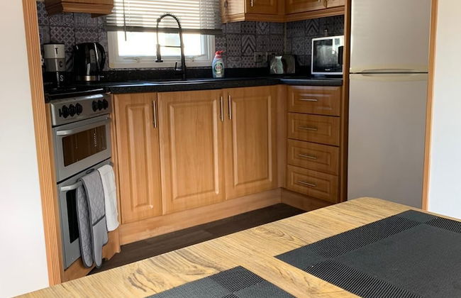 Beautiful 3-bed Caravan on Holiday Park - Foto 5