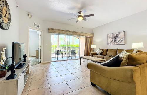 Spacious 3 Bed 3 Bath Luxury Condo 5 min from Disney - Photo 13