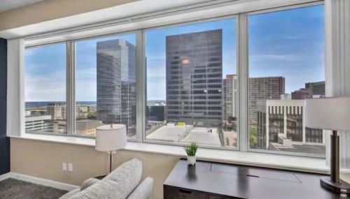 LAKE VIEWS | Paid Parking | Downtown | Gym - Foto 3