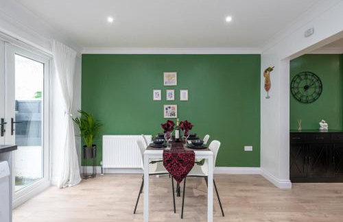 Modern 3BR Home - Designated Parking - Groups - Foto 15