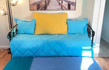 Santa Barbara Serenity Large 1-bedroom Guest Apt. - Photo 16