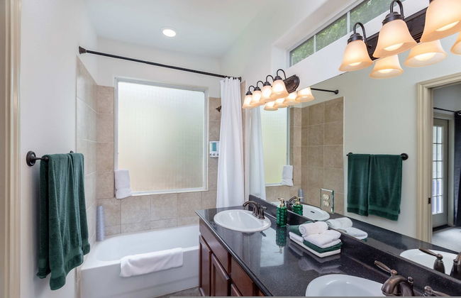 Upstay - 2-home Complex in Govalle for 18ppl - Photo 23