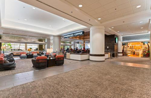 Ala Moana Hotel 1 bedroom sleeps 4 with King bed - Foto 18