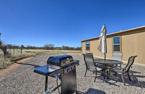 Desert Escape Off I-10 with Over 1 Enclosed Acre! - Foto 2