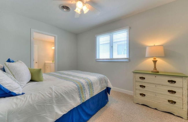 Bayard Avenue 2202a - Photo 4