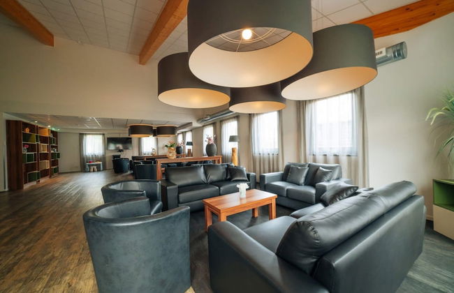 Holiday Home for Group With Sauna and Pool - Photo 13