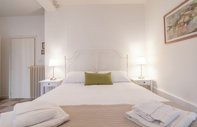 S. Lucia Canal View by Wonderful Italy - Photo 15