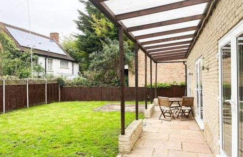 Large 4-bed house for up to 7 guests w 2x parking - Foto 13