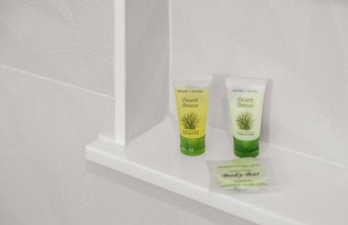 Modern Cactus Home - Luxe with Spa-baths Pool & Firepit - Foto 60