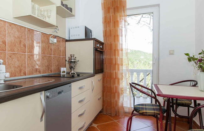 Maki Apartments - Photo 19