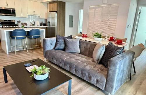 Corner 2 Bedroom 2 Bath Condo - Balcony - Parking - Foto 5