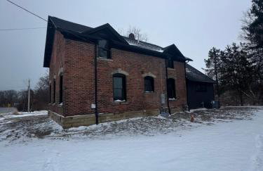 New Group Space - Sleeps 20! Near Sports Center - Photo 1