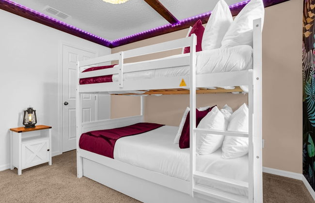 Upstay - Solara Resort Home w Pool BBQ Gamesroom - Foto 45