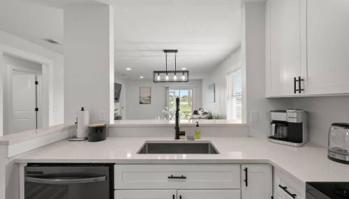 Relaxing 2BR Florida Home Close to Beach - Foto 4, stove, dishwasher, pet friendly