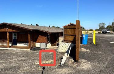 Golden Hour Getaway - Photo 29