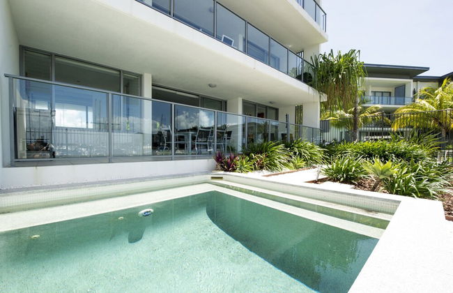 Blue on Blue Apartment 914 - Photo 17