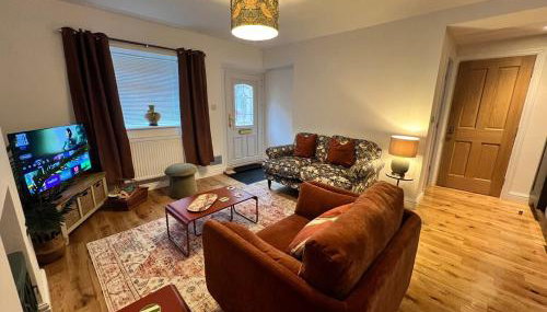 Old Betting Shop for 3 & Furry Friend - Foto 2