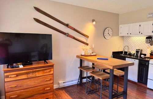 Loon Mountain Retreat with Pool and Hot Tub - Foto 9