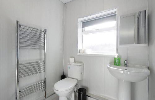 Comfortable 2BR Home 10 Min to Durham Cathedral - Foto 14