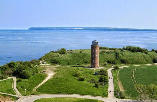 Beach Apartment With sea Views - Photo 25