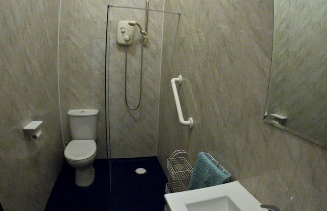 Golden Tides Seaside Retreat in Saint Leonards - Photo 8