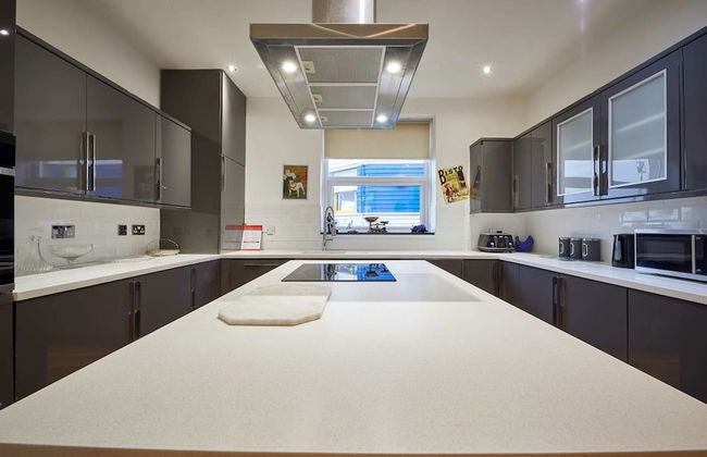 Host Stay The View Old Coastguard Cottage - Photo 1