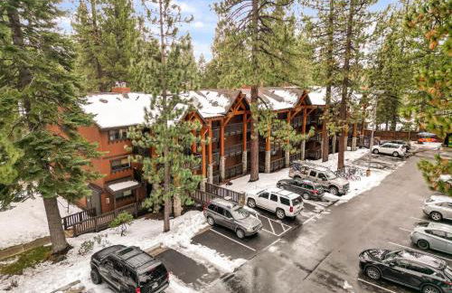 Sierra Pines Retreat - Sleeps 6 - Foto 7