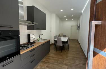 Casa Bedda - INTERA CASA CON 3 CAMERE CON BAGNO PRIVATO, ARIA CONDIZIONATA E NO ZTL/ENTIRE APARTMENT WITH 3 BEDROOMS WITH PRIVATE BATHROOM, AIRCON AND NO LTZ - Foto 1