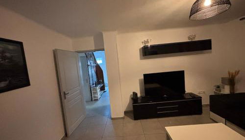 Maison chaleureuse Calme et tranquillité assurés Parking privé - Foto 3